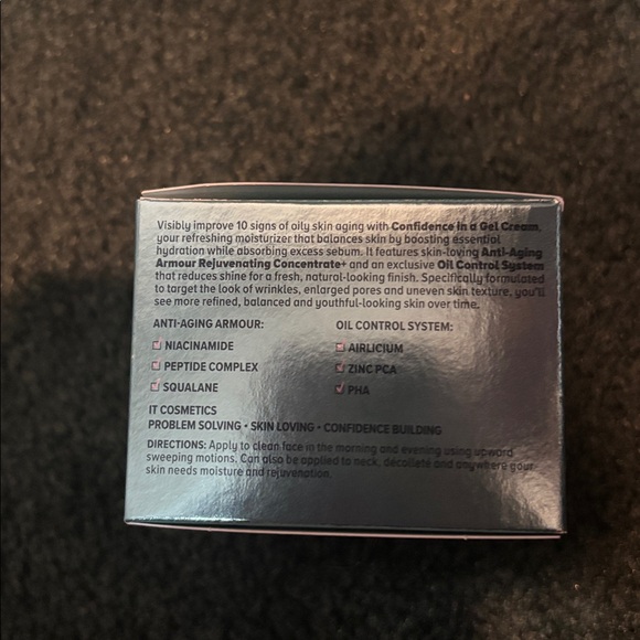 It confidence in a gel cream - Picture 3 of 3